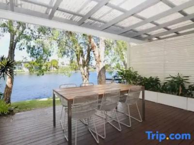 Noosa Entrance Waterfront Resort - 227