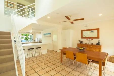 Noosa Entrance Waterfront Resort - 13