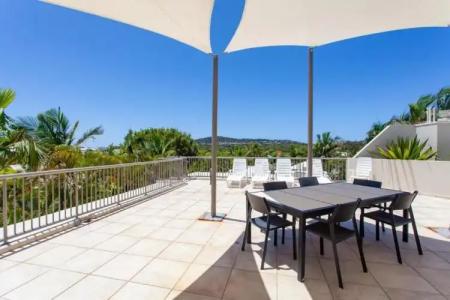 Noosa Tropicana - 185