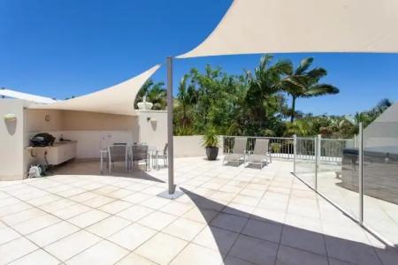 Noosa Tropicana - 196