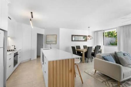 Noosa Tropicana - 61