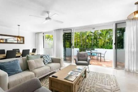 Noosa Tropicana - 58