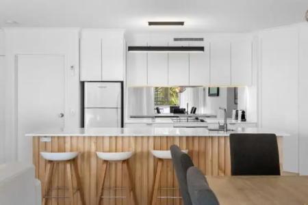 Noosa Tropicana - 55