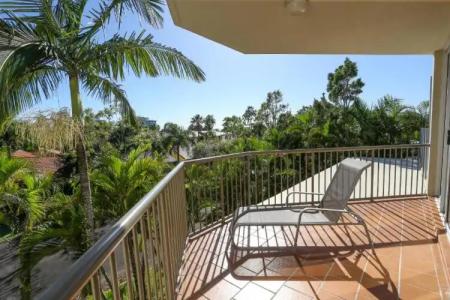 Noosa Tropicana - 182