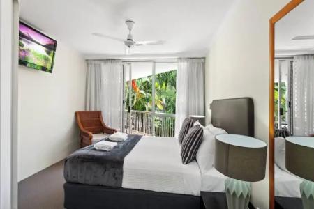 Noosa Tropicana - 123