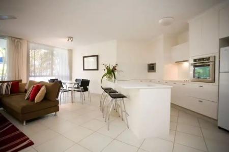 Noosa Tropicana - 26