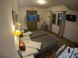 Standard Triple room with balcony