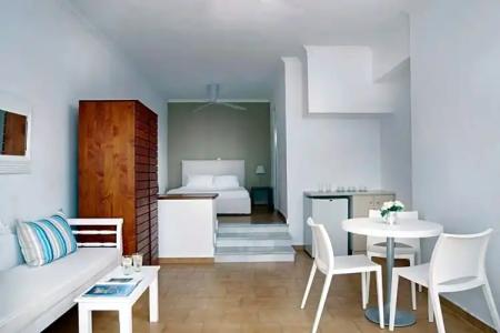 Manos Small World - 37