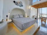 Cave Outdoor Private Pool Double Suite with Caldera View