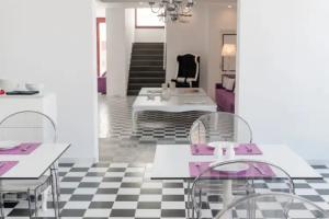 MAR n MAR CROWN HOTEL-SUITES, Kamari