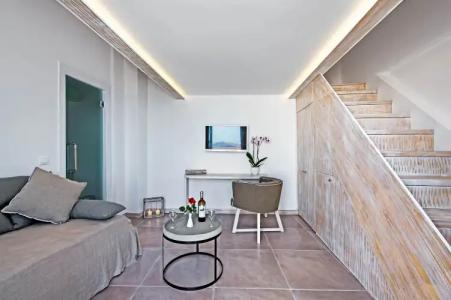 Athina Luxury Suites - 15