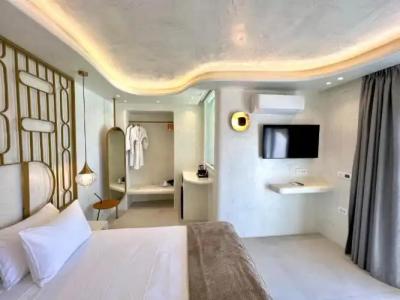 Athina Luxury Suites - 74