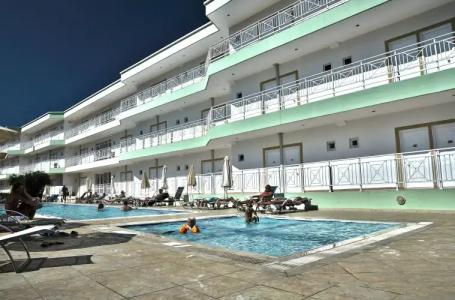 Chrissy's Paradise - 29