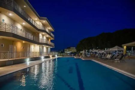 Chrissy's Paradise - 38