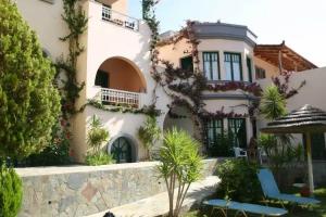 Aquarius Exclusive, Agia Pelagia