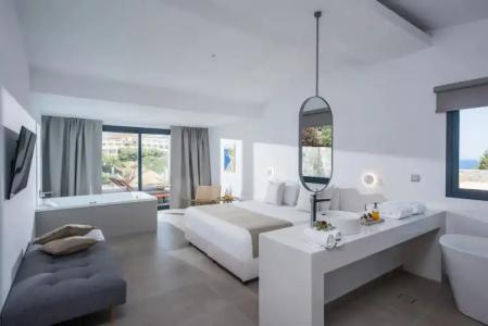 Peninsula Resort & Spa - 34