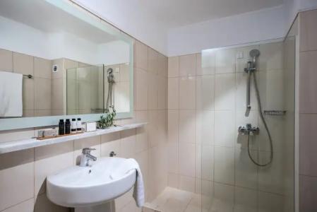 Peninsula Resort & Spa - 26