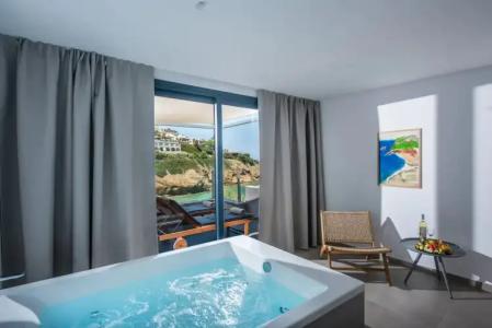 Peninsula Resort & Spa - 38