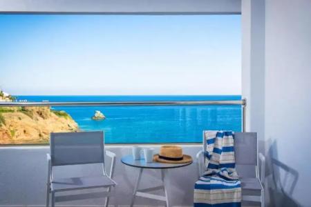 Peninsula Resort & Spa - 22