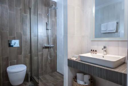 Peninsula Resort & Spa - 25