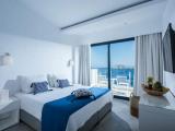 2 Bedrooms Family Suite with sea view