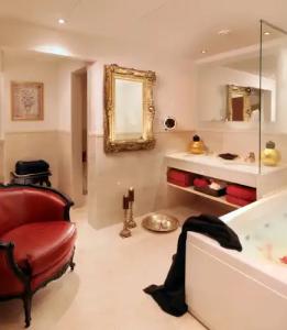 Out Of The Blue Resort & Spa - 52