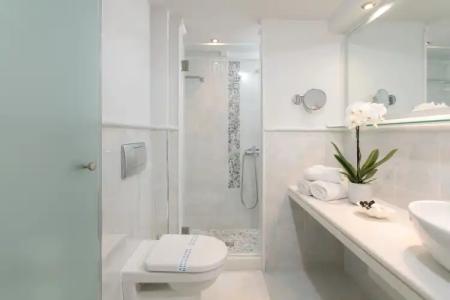 Iria Beach Art - 200