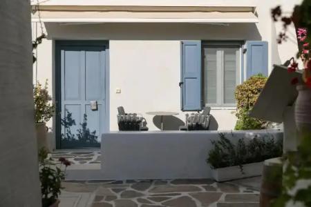 Iria Beach Art - 148