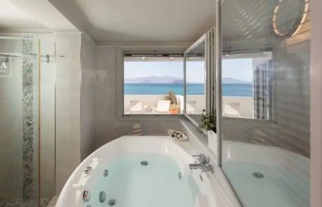 Iria Beach Art - 187