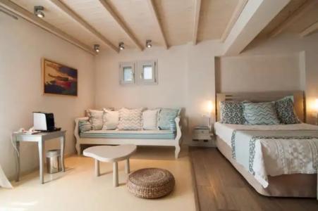 Iria Beach Art - 208