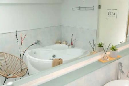 Iria Beach Art - 158