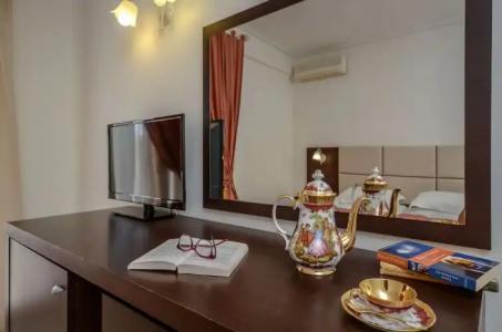 Aeolis Boutique - 81