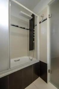 Aeolis Boutique - 145