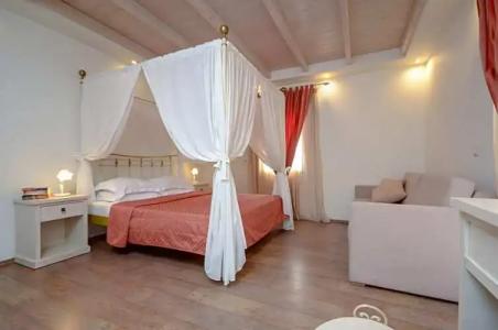 Aeolis Boutique - 142