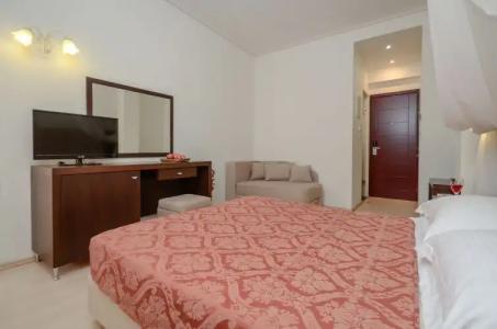 Aeolis Boutique - 55