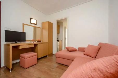 Aeolis Boutique - 190