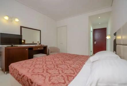 Aeolis Boutique - 93