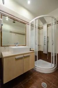 Aeolis Boutique - 182