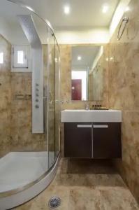 Aeolis Boutique - 68