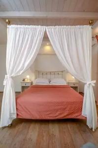 Aeolis Boutique - 140