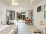 Superior Bungalow with garden view