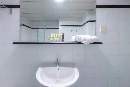Dorian Inn - Sure Collection by Best Western - 34