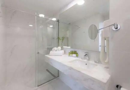 Dorian Inn - Sure Collection by Best Western - 57