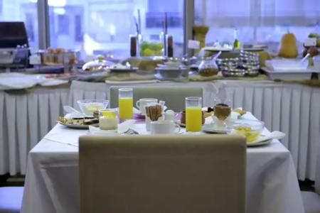 Dorian Inn - Sure Collection by Best Western - 11