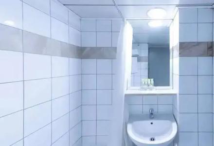 Dorian Inn - Sure Collection by Best Western - 48