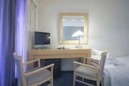 Dorian Inn - Sure Collection by Best Western - 33