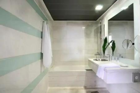 Dorian Inn - Sure Collection by Best Western - 76