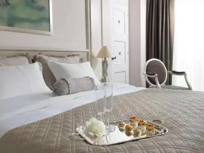 NJV Athens Plaza - 4