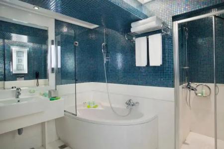 Crowne Plaza Athens City Centre, an IHG - 7