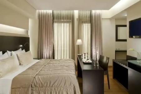 O&B Athens Boutique - 128